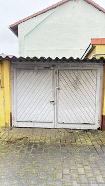 Garage auf dem Hof - 
