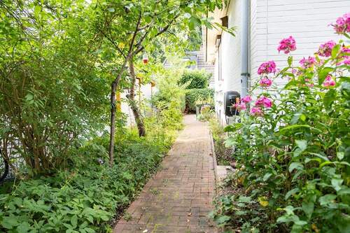 Durchgang - Doppelhaushälfte mit 100,00 m² in Hamburg zum Kaufen