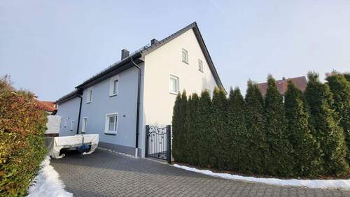 Weg hinter dem Haus - 