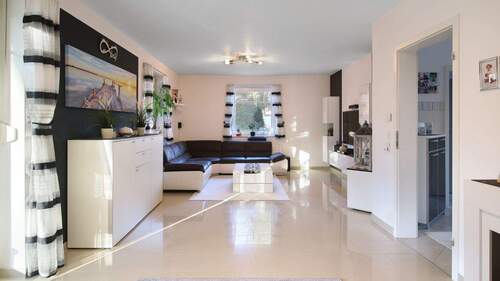 Wohnzimmer - Einfamilienhaus mit 118,00 m&sup2; in Falkensee zum Kaufen