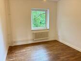 Wohnzimmer - 2 Zimmer Etagenwohnung zur Miete in Kiel