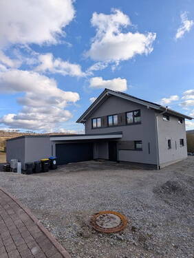 Außenansicht - Neubau Einfamilienhaus (KFW 40) mit Doppelgarage und großer Terrasse