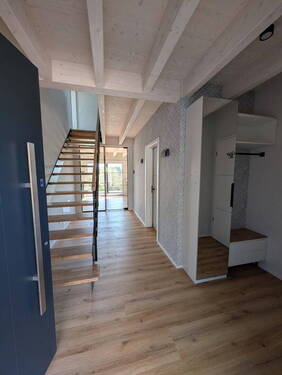 Eingangsbereich mit Garderobe - Einfamilienhaus mit 146,60 m&sup2; in Hessisch Lichtenau - Walburg zum Kaufen