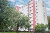 Startbild - Hochparterre-Wohnung mit Balkon, Loggia in gepflegtem Mehrfamilienhaus