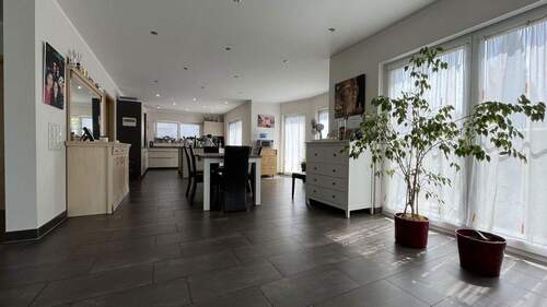 Essen Richtung Küche - 