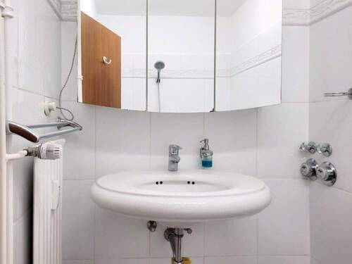 12949 LooseImmo Wannenbad - 