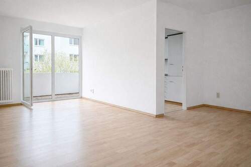 12949 LooseImmo Wohnzimmer - 2 Zimmer Etagenwohnung zum Kaufen in Hamburg / Othmarschen