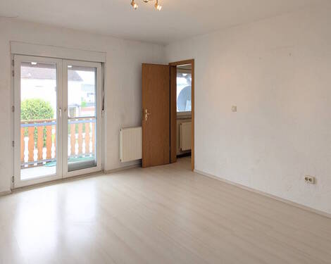 Schlafzimmer mit Balkonzugang - 
