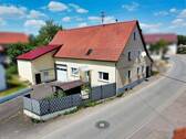 Vorderseite - Wohnen, Schrauben, Arbeiten - Einfamilienhaus mit großer Werkstatt, Garagen und Womo-Stellplatz