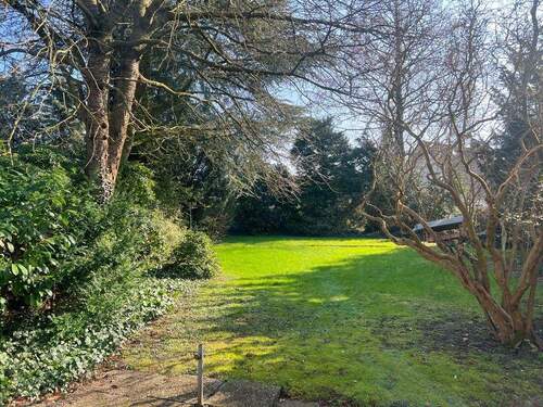 Parkähnlich angelegter Garten - 