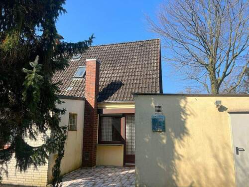 Hinter dem Haus - Terrasse - 