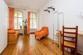 Wohnzimmer - 4 Zimmer Etagenwohnung zum Kaufen in Berlin