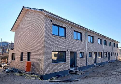00.jpg - Noch ein Reihenmittelhaus zu verkaufen - Exklusiver Neubau - KfW40-QNG - Reihenhaus in Verden Scharnhorst