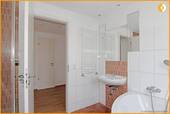 Bad - 3 Zimmer Etagenwohnung zum Kaufen in Sankt Leon-Rot