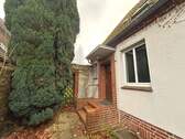 Hauseingang u. Zugang zum Garten - 5 Zimmer Einfamilienhaus zum Kaufen in Lübeck / Kücknitz