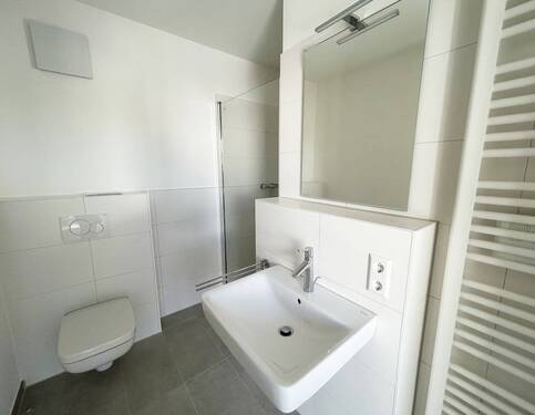 Gästebad m. Walk-In-Dusche - 