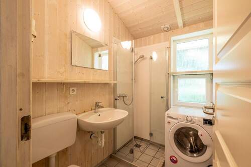 zweites Badezimmer - 