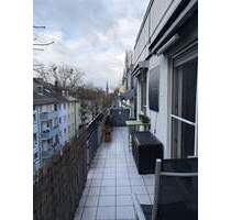 Helle 3-Zimmer-Wohnung mit großem Balkon und Aufzug in zentraler Karlsruher Lage *provisionsfrei*