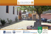 Titel Außenansicht - Falanga Immobilien - 2 Häuser und eine entwicklungsfähige Scheune auf gr. Hofgrundstück in Kl-Winternhm.