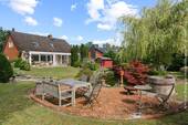 Garten - Blick auf das Haus - 