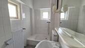 Bad mit zwei Fenster - 