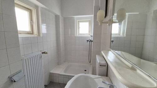 Bad mit zwei Fenster - 
