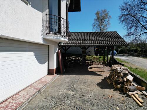 Zufahrt Garage und Carport - 