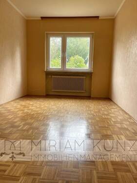 kleines Zimmer.jpg - 6 Zimmer Einfamilienhaus zum Kaufen in Limburg