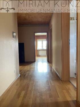 Wohnungsflur oben.jpg - 