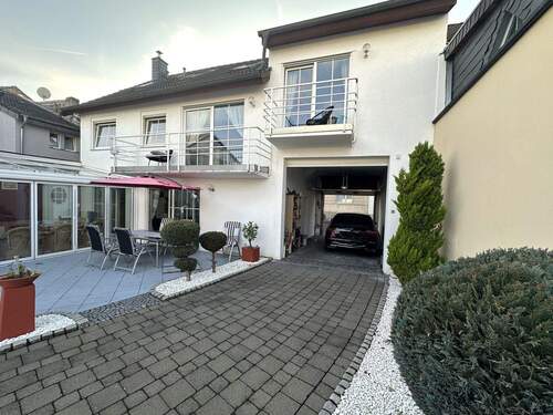 Gartenansicht - Wunderbares Anwesen, Einfamilienhaus mit Einliegerwohnung in 52353 Düren