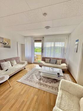 Bild 1 - Attraktive 3-Zimmer-Wohnung mit Balkon und Stellplatz zu vermieten