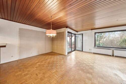 Wohnbereich mit Zugang zur Terrasse - Doppelhaushälfte mit 104,00 m² in Berlin zum Kaufen