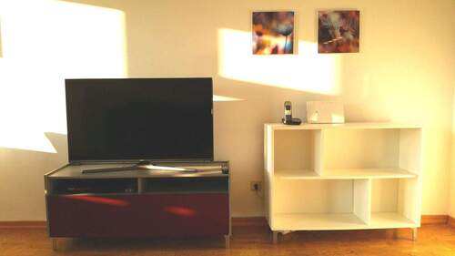 Wohnzimmer - 2 Zimmer Etagenwohnung in Ottobrunn