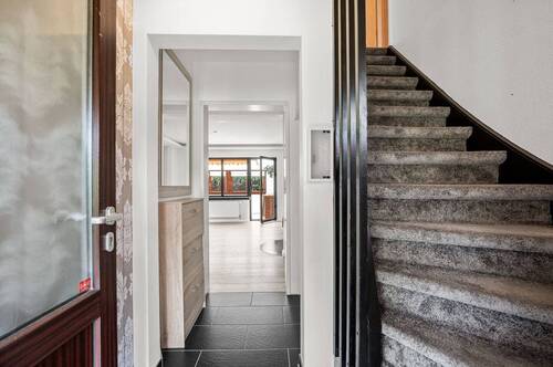 Eingang - Treppe OG - Einfamilienhaus mit 134,00 m² in Schwarzenbek zum Kaufen