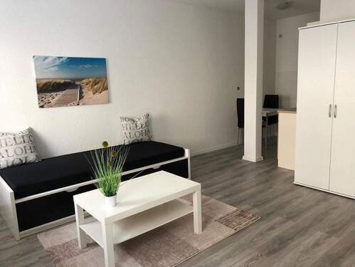 Wohnen - Komfortable möblierte Wohnung EG, 'zentral und doch ruhig'