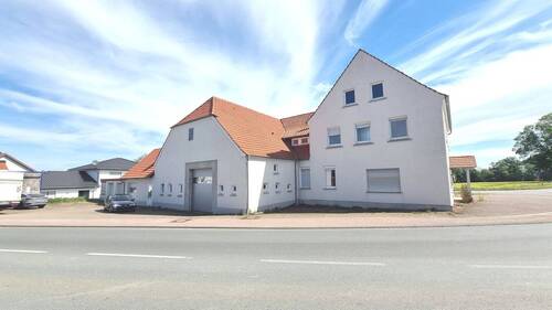 Haus Ansicht - 1 Zimmer Mehrfamilienhaus, Wohnhaus zum Kaufen in Kirchlengern