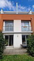 Hausansicht mit Garten - Reihenmittelhaus im Camp King - 1.095.000,00&nbsp;EUR Kaufpreis, ca.&nbsp; 168,00&nbsp;m&sup2;&nbsp;Wohnfl&auml;che