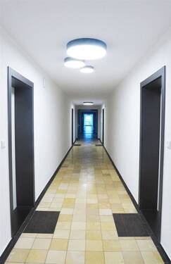 Moderne Hausflurgestaltung - 3 Zimmer Etagenwohnung in Westerland