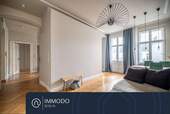 Großzügiges Wohnzimmer - ?? Altbau-Perle im Akazienkiez - Stillvoll sanierte 2 Zi Whg mit Süd-Blk & hochwertigen Einbaumöbel