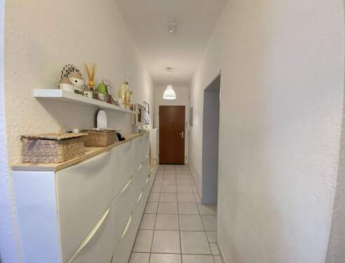 2 Diele - 3 Zimmer Etagenwohnung zur Miete in Übach-Palenberg