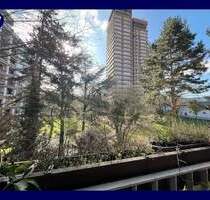 Nur noch einziehen! 2 Zimmer-Wohnung mit Loggia, separate Küche, Bad mit Wanne, Abstellraum, Aufzug - Köln Bayenthal