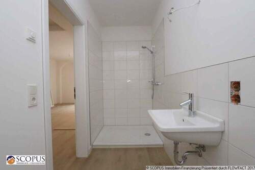 Zweites Bad mit Dusche - 