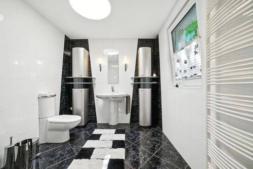 Altbau_Badezimmer - 