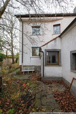 Blick von Osten auf das Wohnhaus - 