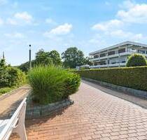 Gepflegtes Hotelanwesen direkt am Dieksee sucht neuen Eigentümer - Bad Malente Bad Malente-Gremsmühlen