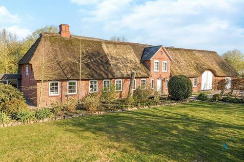 Außenansicht - 6 Zimmer Mehrfamilienhaus, Wohnhaus zum Kaufen in Klixbüll