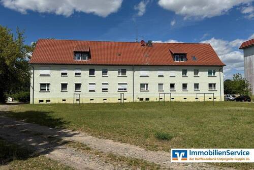 Hausansicht - 4 Zimmer Etagenwohnung in Breddin