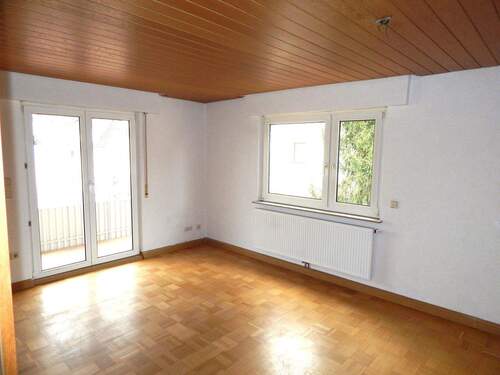 Wohnzimmer - schöne 3,5 Zi.-Whg. ca. 77 qm Obergeschoss
