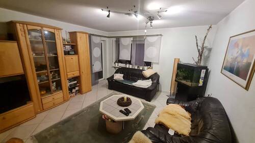 Wohnen - 4 Zimmer Etagenwohnung in Stein