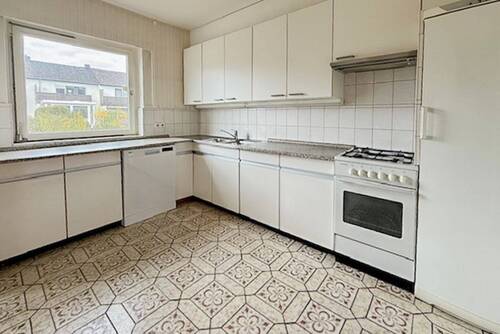 Große helle Küche - Reihenmittelhaus mit 100,00 m&sup2; in Lübeck zum Kaufen